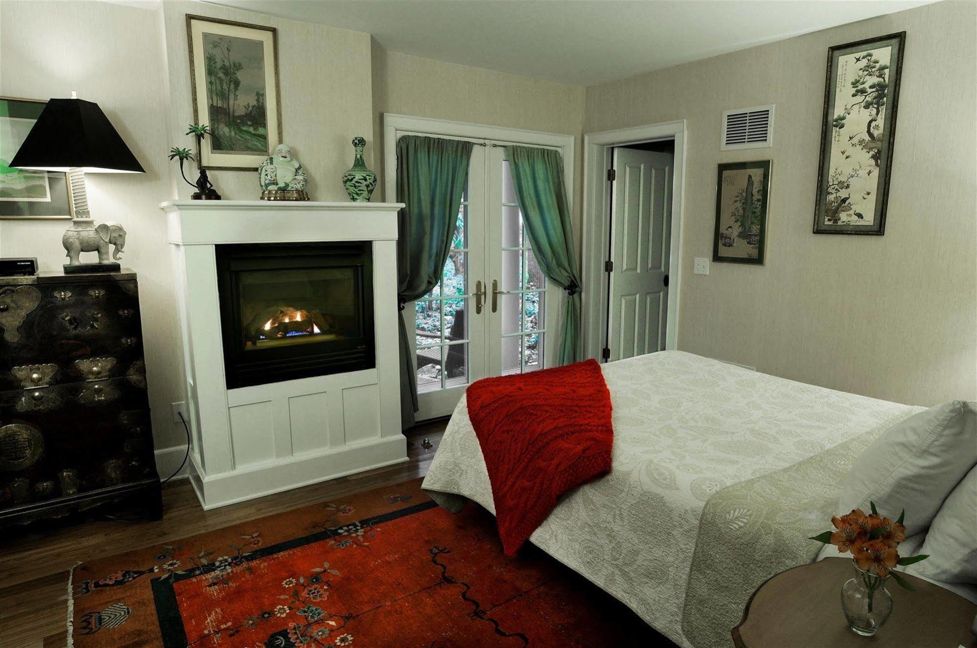 Buttermilk Falls Inn & Spa Milton Kültér fotó