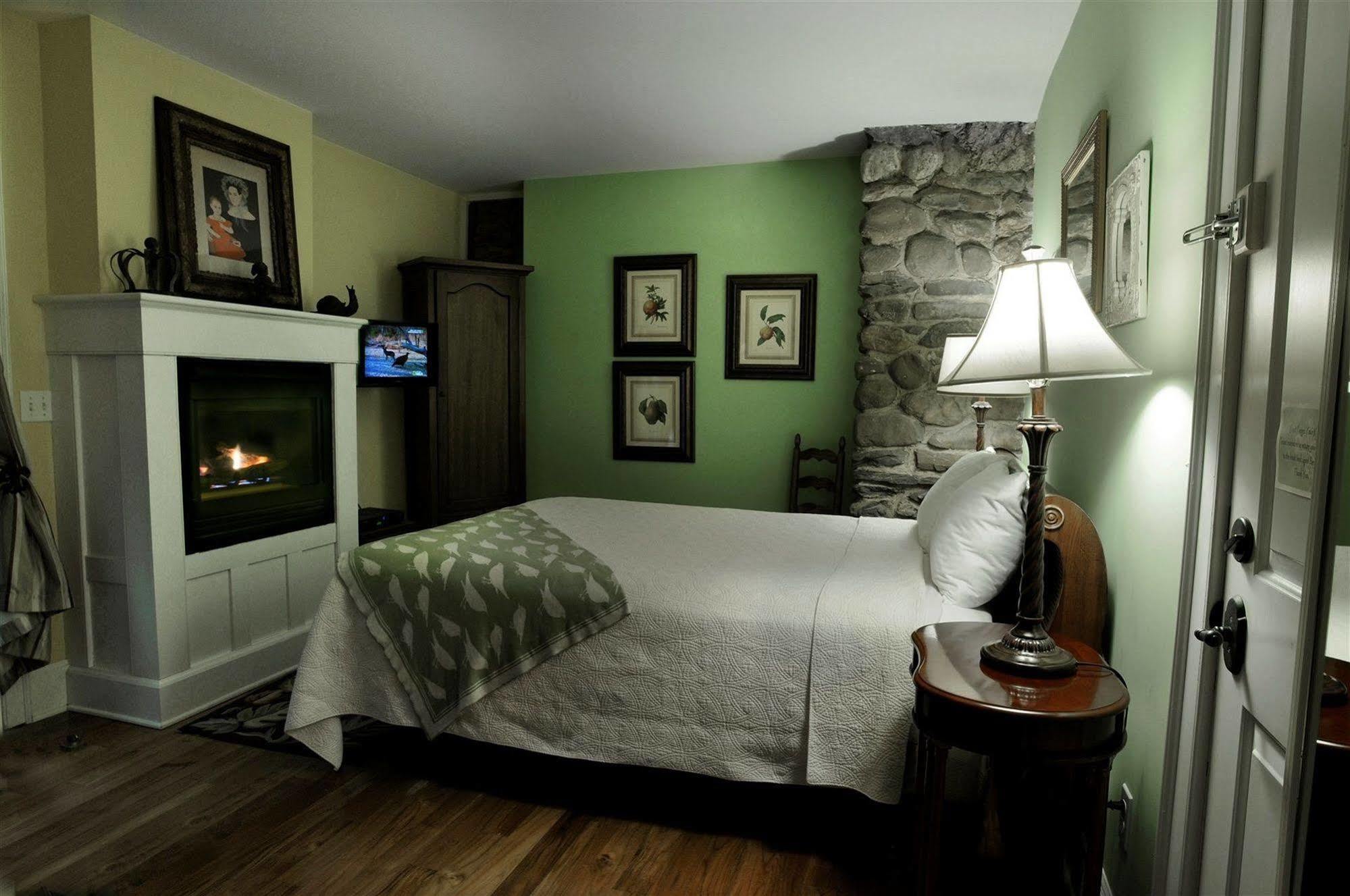 Buttermilk Falls Inn & Spa Milton Kültér fotó